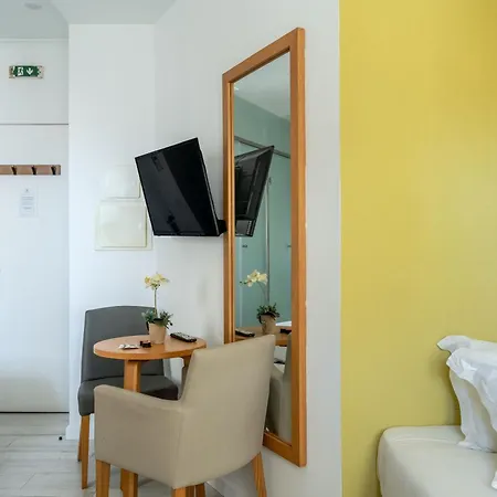 Cozy Avenida 3*